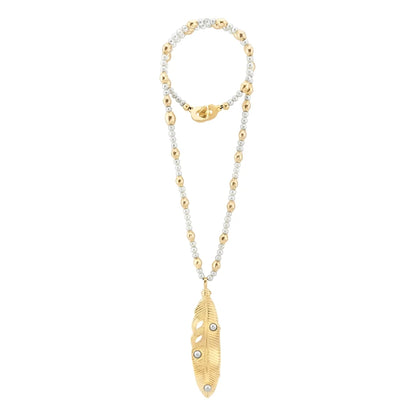 Collar con dije de pluma en baño de oro 22K, rodio u oro rosa 22K con perlas japonesas de 5mm incrustadas con 54.5cm de largo - Joyería y bisutería fina
