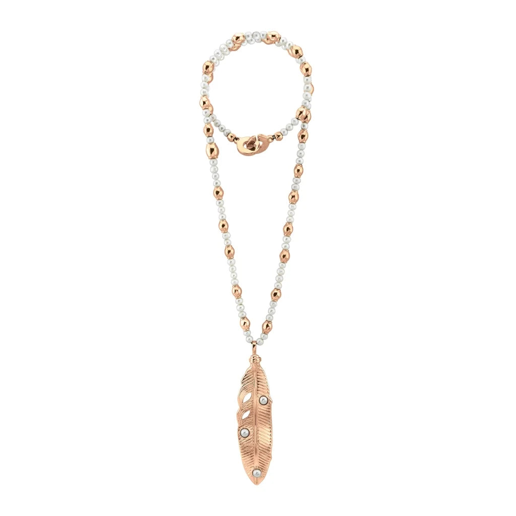 Collar con dije de pluma en baño de oro 22K, rodio u oro rosa 22K con perlas japonesas de 5mm incrustadas con 54.5cm de largo - Joyería y bisutería fina