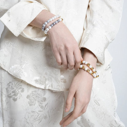 Pulsera con perlas japonesas y tahitianas, trenzada con detalles en baño de Oro 22K - Joyería y bisutería fina
