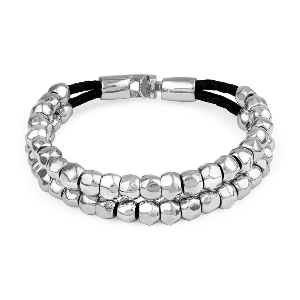 Pulsera de piel natural de borrego trenzada, con broche y cuentas geométricas en baño de rodio - Joyería y bisutería fina