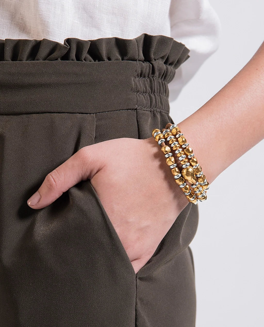 Pulsera de piel con donas y cuentas en baño de oro 22K y rodio - Joyería y bisutería fina
