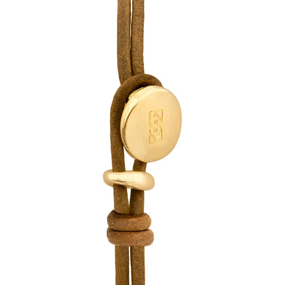 Pulsera de piel natural española, con detalles y broche de botón en baño de oro 22K - Joyería y bisutería fina