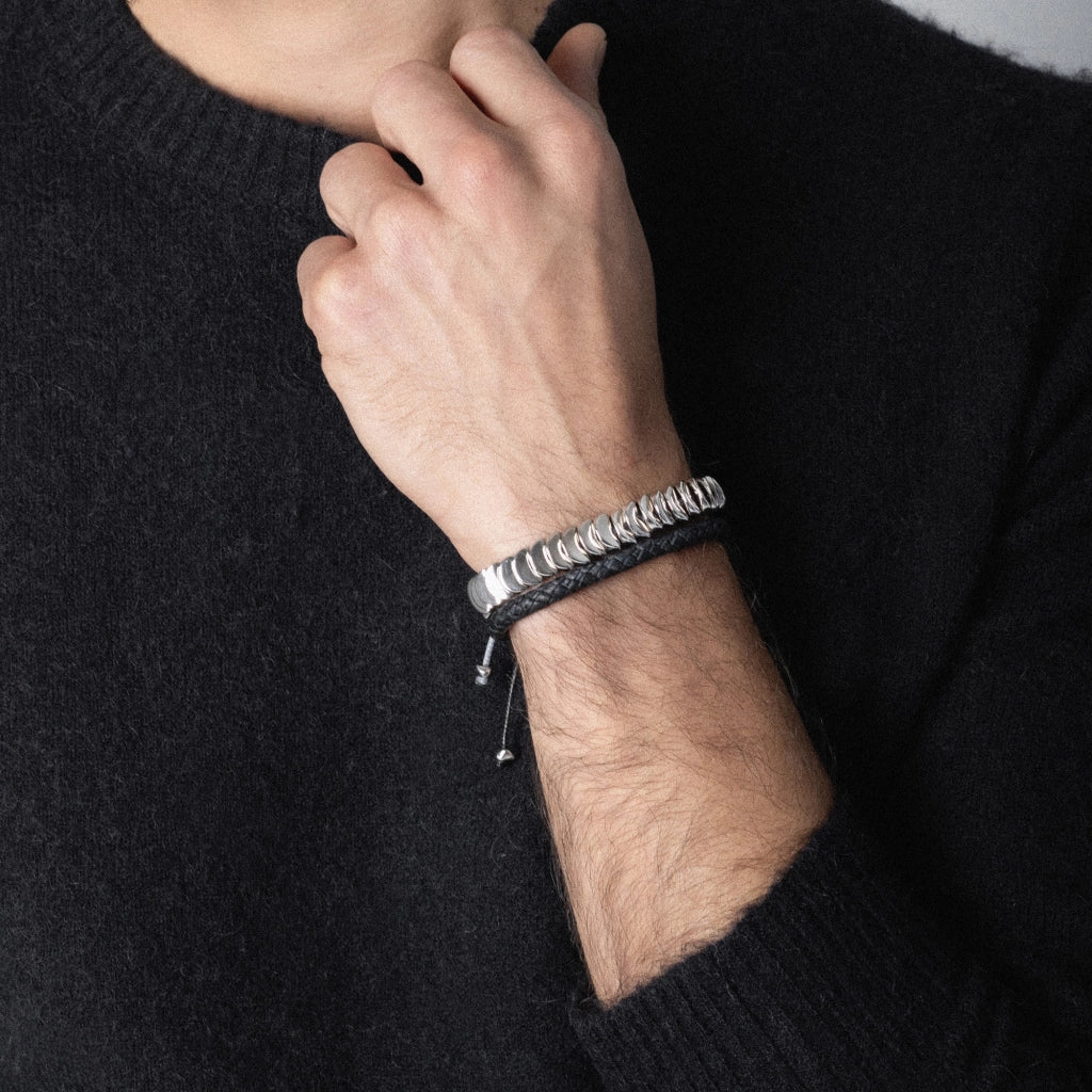 Pulsera ajustable con hilo de seda, con placa insignia corso y lunas en baño de rodio - Joyería y bisutería fina