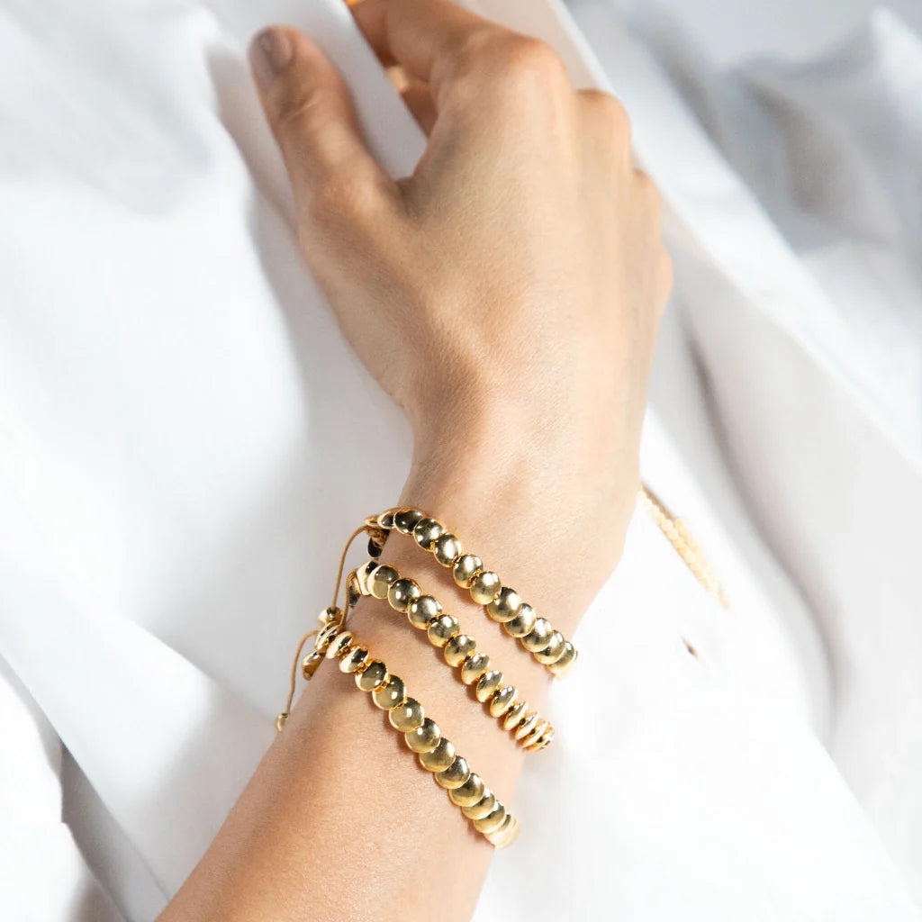 Pulsera con broche ajustable, mini lunas en baño de oro 22K - Joyería y bisutería fina