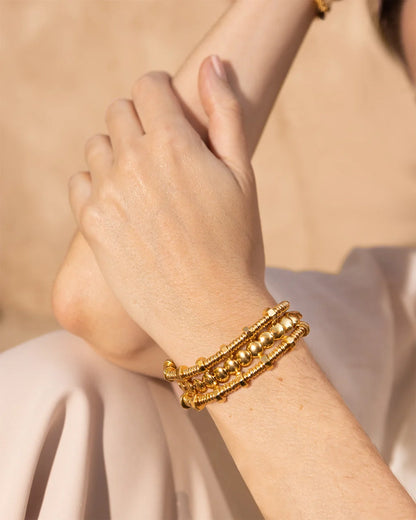 Pulsera con broche ajustable, mini lunas en baño de oro 22K - Joyería y bisutería fina