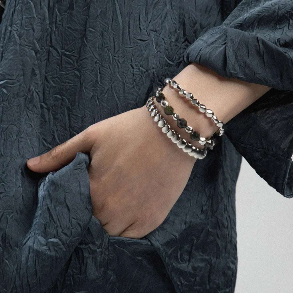 Pulsera con broche ajustable, mini lunas en baño de rodio - Joyería y bisutería fina