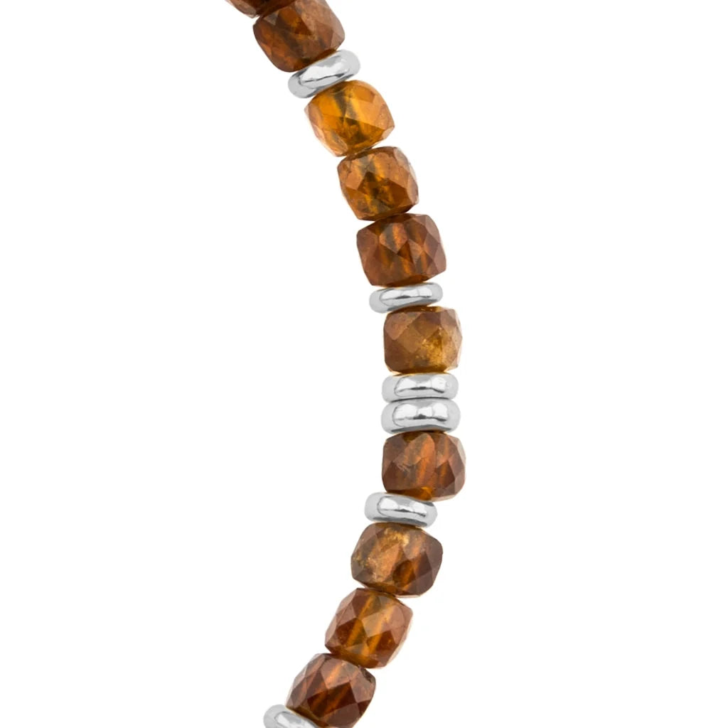 Pulsera con piedras en cubo facetado 4mm, con placa con insignia Corso y mini donas de baño de rodio - Joyería y bisutería fina