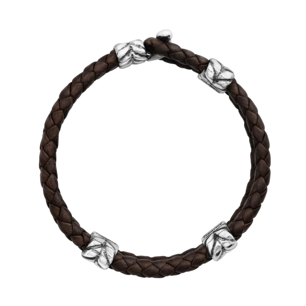 Pulsera con piel natural de borrego en trenza de 4 hilos, con broche y laureles en baño de rodio - Joyería y bisutería fina
