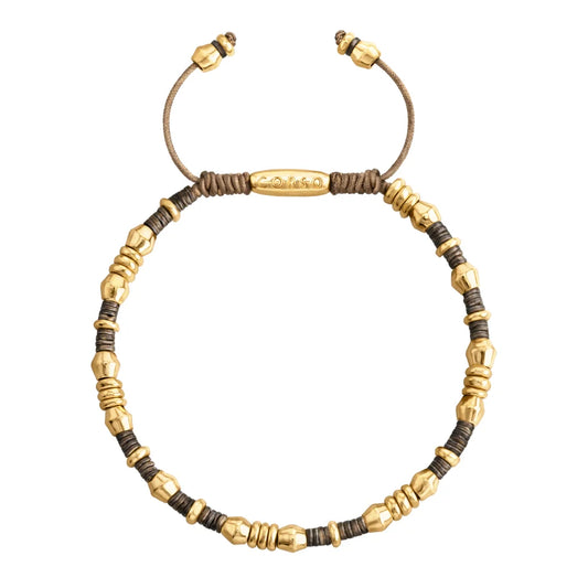 Pulsera ajustable con conchas filipinas de 3mm talladas a mano, intercaladas con cuentas bañadas en oro 22K - Joyería y bisutería fina