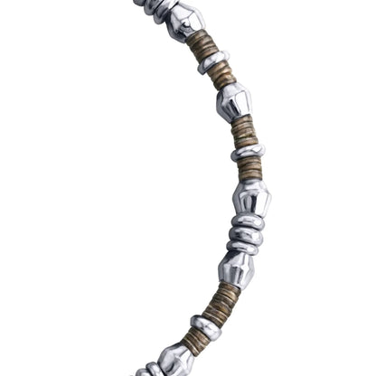 Pulsera ajustable con conchas filipinas de 3mm talladas a mano, intercaladas con cuentas bañadas en rodio - Joyería y bisutería fina