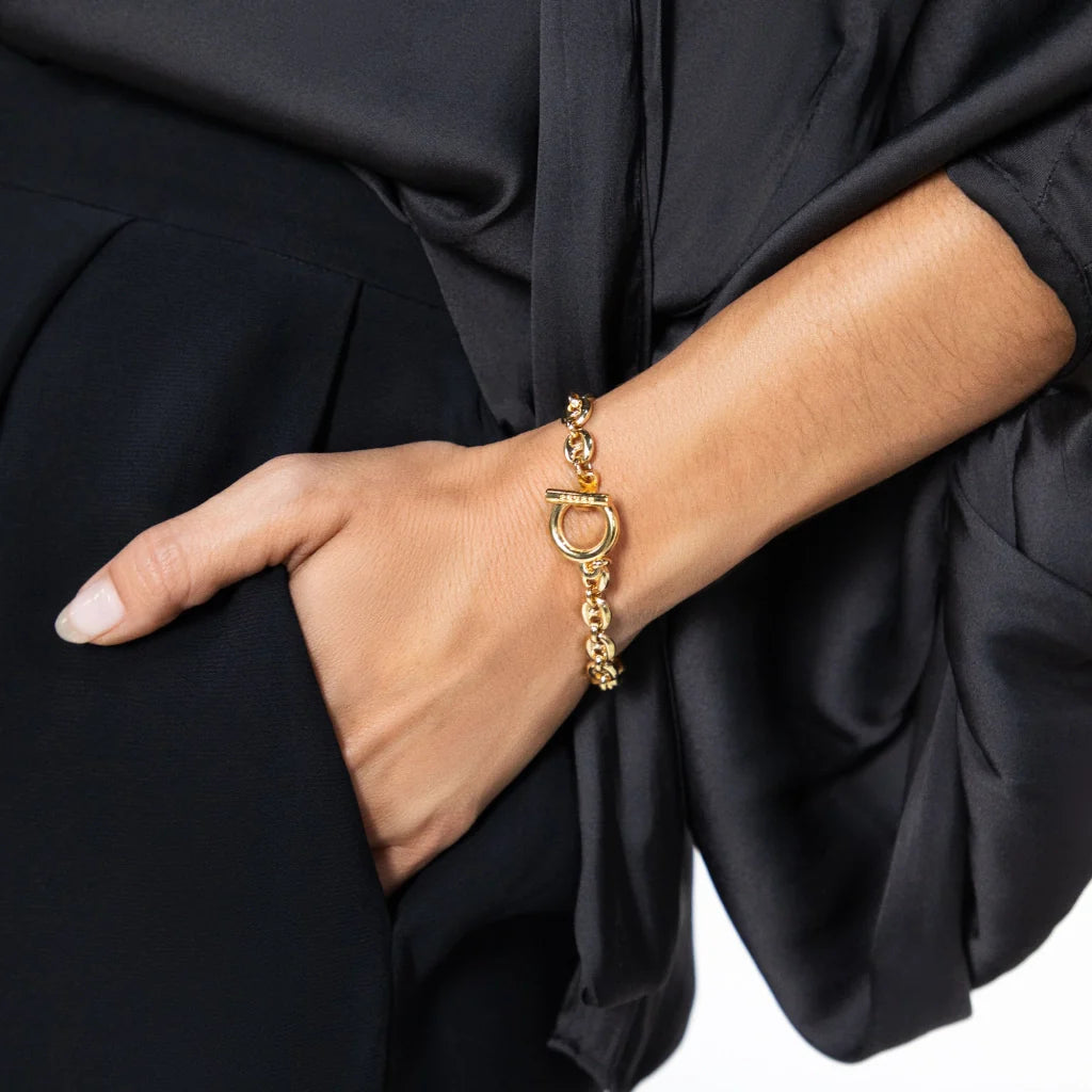 Pulsera de eslabones con broche omega en baño de oro 22K - Joyería y bisutería fina