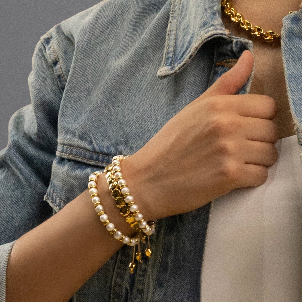 Pulsera ajustable en baño de oro 22K, oro rosa 22K o rodio, con perlas japonesas de 5mm - Joyería y bisutería fina